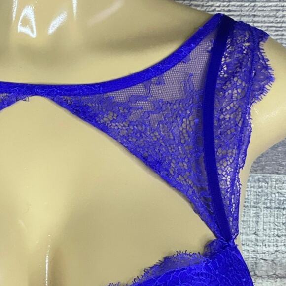 Victoria's Secret Very Sexy Lined Demi Lace Bra High Neck Cobalt Blue Size 34B - Picture 3 of 9